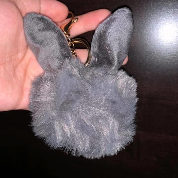 Fury bunny key chains - Picture 3 of 3